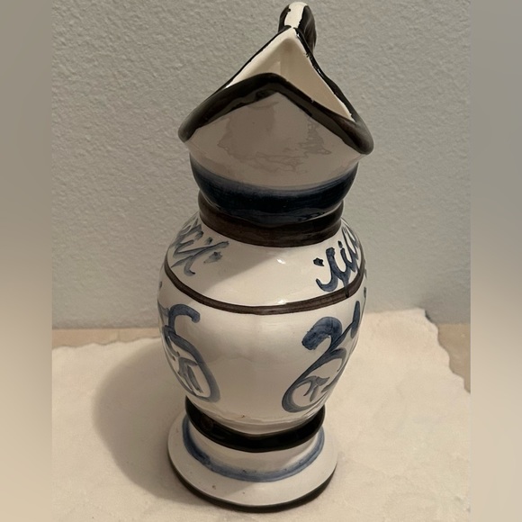 Beautiful hand fashioned pitcher. - Picture 4 of 12